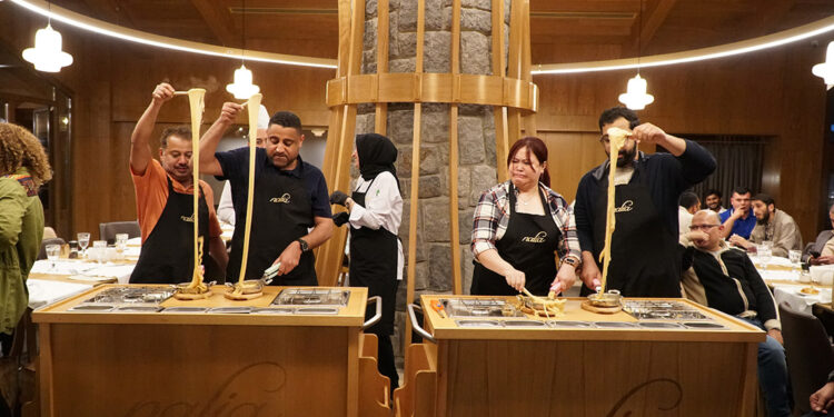 Arap turizmciler, mıhlama yapmak için yarıştı