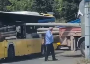 Ataşehir'de otobüsün camından direk girdi