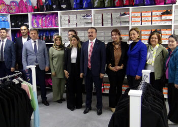 Avcılar'da 'İyilik Sınıfı' projesi ile öğrencilere destek