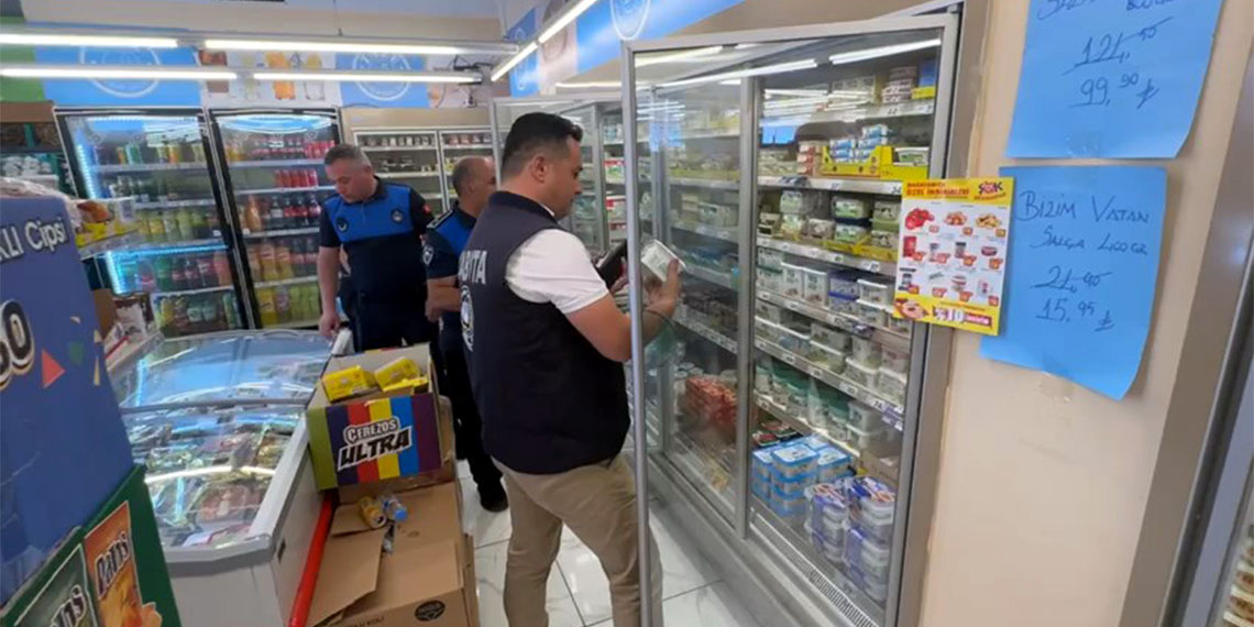 Son kullanma tarihi geçen gıda ürünleri toplatıldı