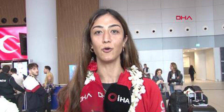 Avrupa şampiyonu milli tekvandocular yurda döndü