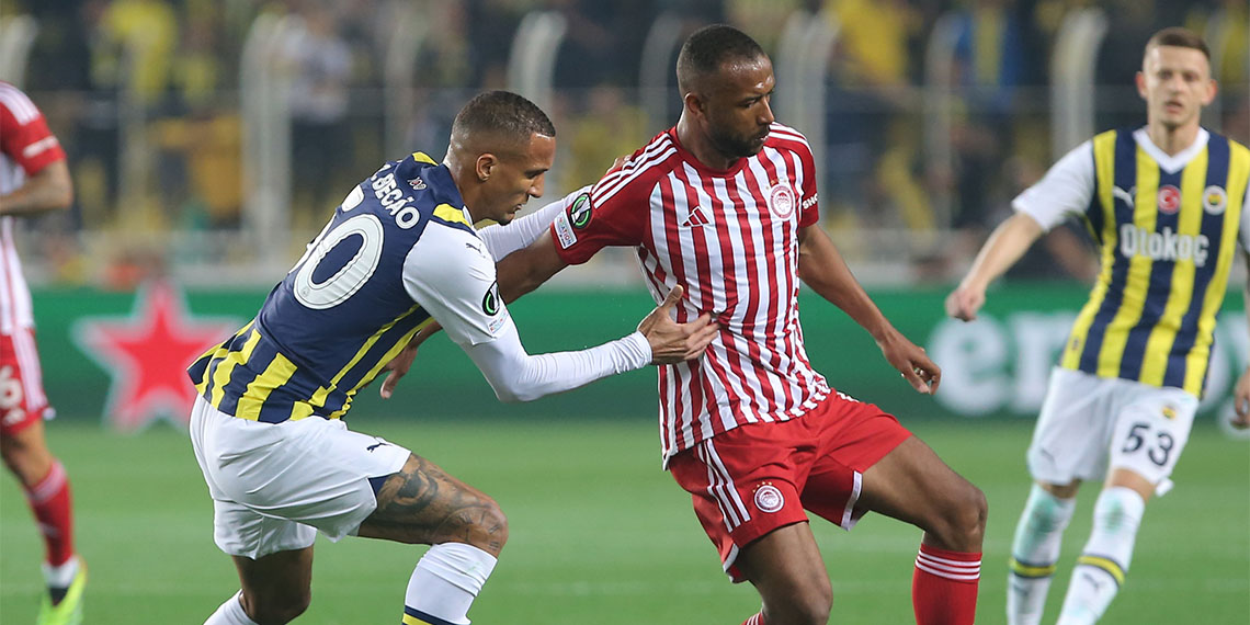 UEFA Avrupa Konferans Ligi'nde sezonu şampiyon olarak tamamlayan Olympiacos'un Faslı forveti Ayoub El Kaabi, organizasyonda 11 kez fileleri havalandırarak gol kralı oldu.