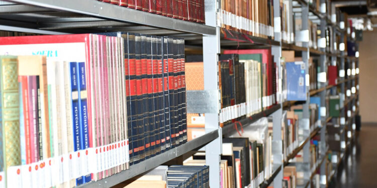 Ayşe Şasa'nın kitaplığı Millet Kütüphanesi'nde