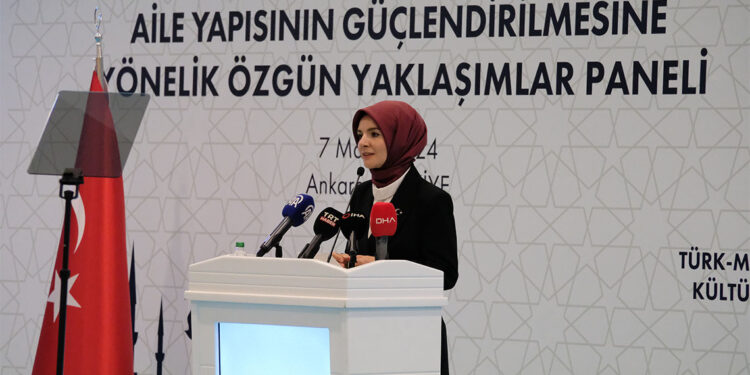 7.4 milyon haneye ulaştık, 1.8 milyon gencimize eğitim verdik