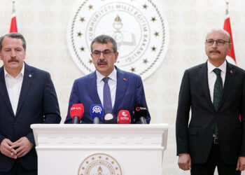 Öğretmenlerimizi asla kimseye ezdirmeyeceğiz