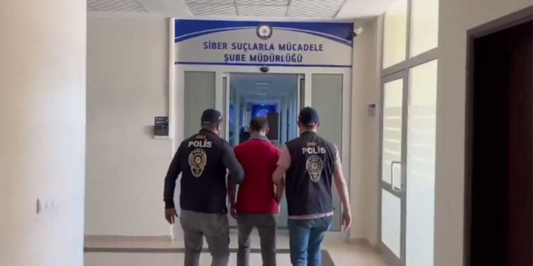 Sibergöz-37 operasyonlarında 156 şüpheli yakalandı