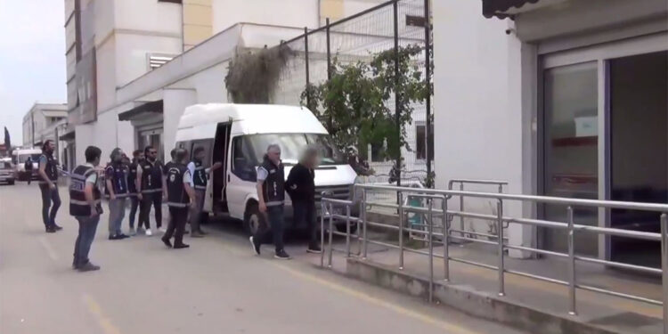 Kalkan-21 operasyonlarında 16 organizatör yakalandı