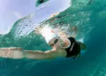 İzmirli yüzücü bengsiu avcı dev dalgalara karşı yüzecek