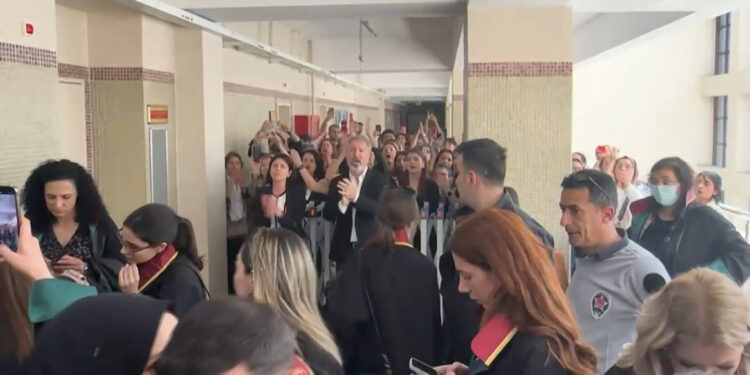 Bağcılar’da sucu dükkanında çocuklara istismar davası başladı