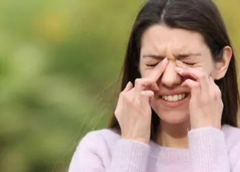 Bahar alerjilerine dikkat! Gözleri sık ovuşturmak bu hastalıkları tetikliyor