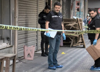Bahçelievler'de kafeye silahlı saldırı