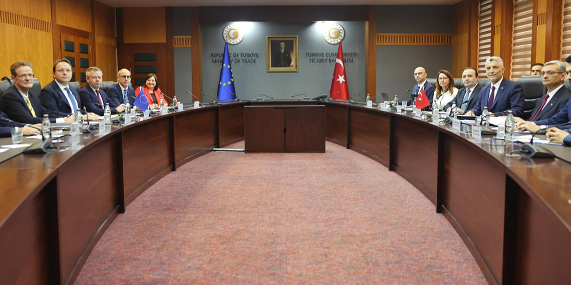 Bakan Bolat: Vize konusundaki sıkıntıları dile getirdik