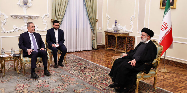 Bakan Fidan'dan İran için taziye mesajı