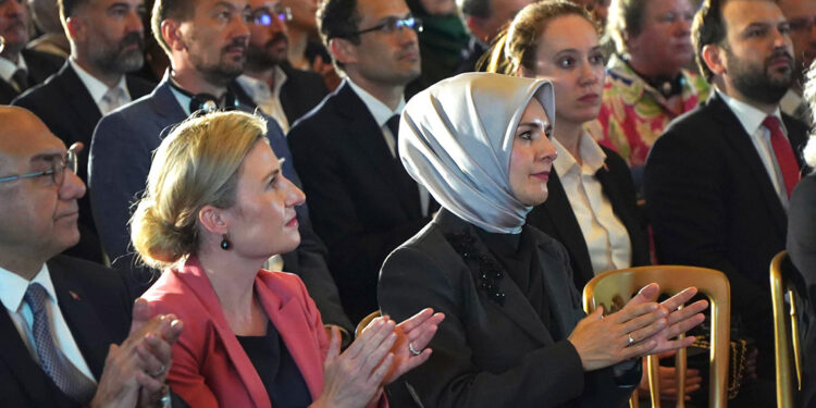 Bakan Göktaş Viyana'da açıklamalarda bulundu