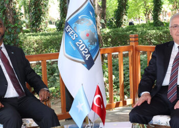 Bakan Güler, Somali Savunma Bakanı Nur ile görüştü