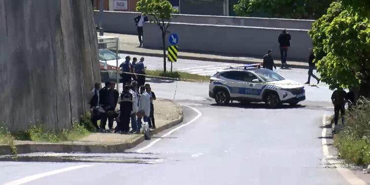 Başakşehir'de metro durağı çıkışında el yapımı bomba bulundu