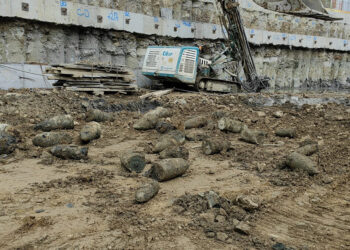 Beyoğlu'nda inşaat çalışmasında mühimmat bulundu