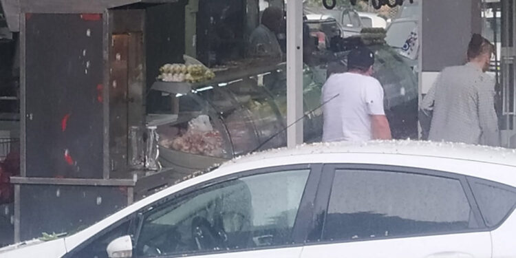 Bursa'da dolu yağdı