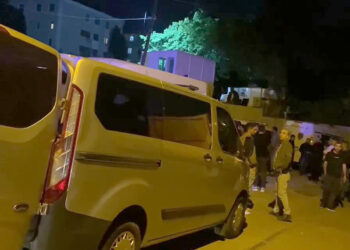 Önce eşini vurdu ardından da intihar etti