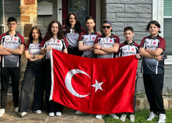 Genç Türk robot tasarımcılarına dünya şampiyonasında destek