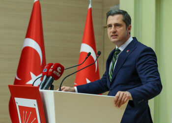 Milli eğitim sistemi çağdaş eğitimden hızla uzaklaştırılıyor