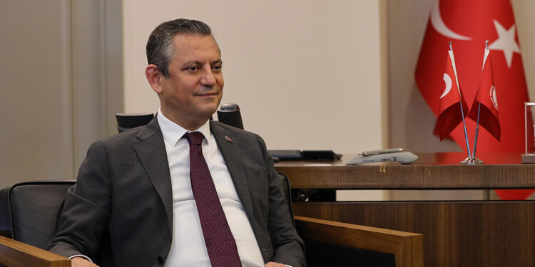 CHP'yi iktidara taşıma sorumluluğumuz var