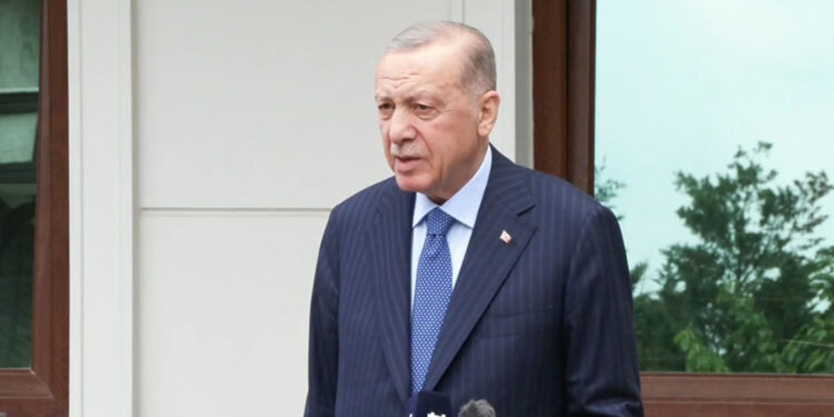 Türkiye'de siyasetin yumuşama sürecini başlatalım istiyorum