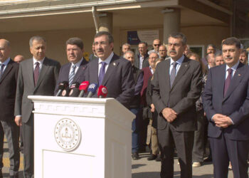Bakanlardan eğitimcilere yönelik şiddete tepki