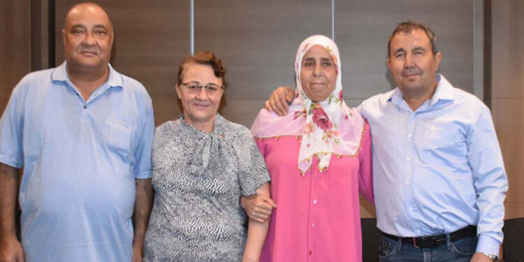 'Çapraz nakille' donör kardeşi oldular