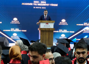 Üniversite öğrencisi sayısı 8 milyonu aştı