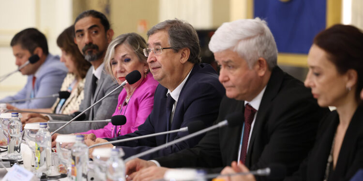 Çocuk hekimleri, Türk Pediatri Kongresi'nde isyan etti