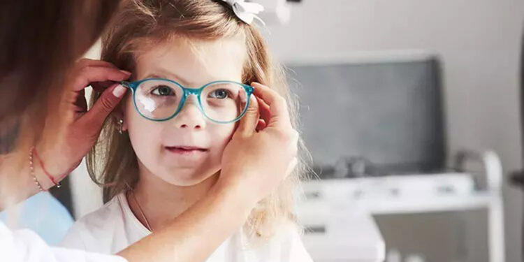 Çocuklarda miyopi salgınına dikkat