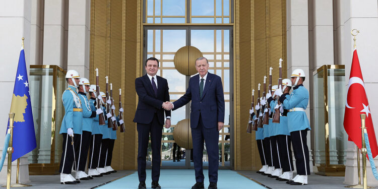 Cumhurbaşkanı Erdoğan, Kosova Başbakanı Kurti ile görüştü