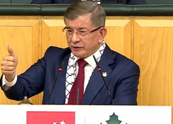 Davutoğlu: Darbe ihtimali varsa bilgi ve belgeleri paylaşın