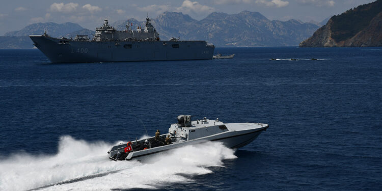 Deniz Kurdu-II/24 Tatbikatı'nda yerli silahlar dikkat çekiyor