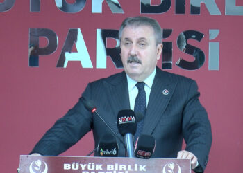 Destici: Kemal Bey sen bizim aklımızla alay mı ediyorsun