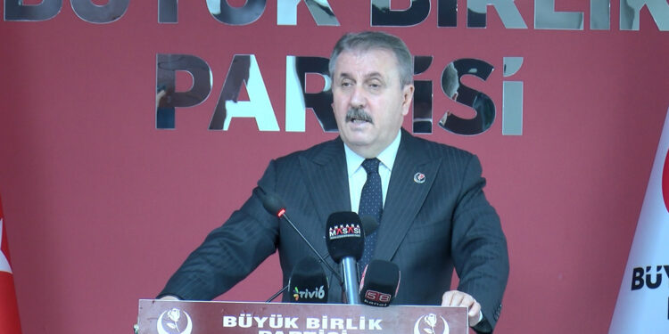 Destici: Kemal Bey sen bizim aklımızla alay mı ediyorsun