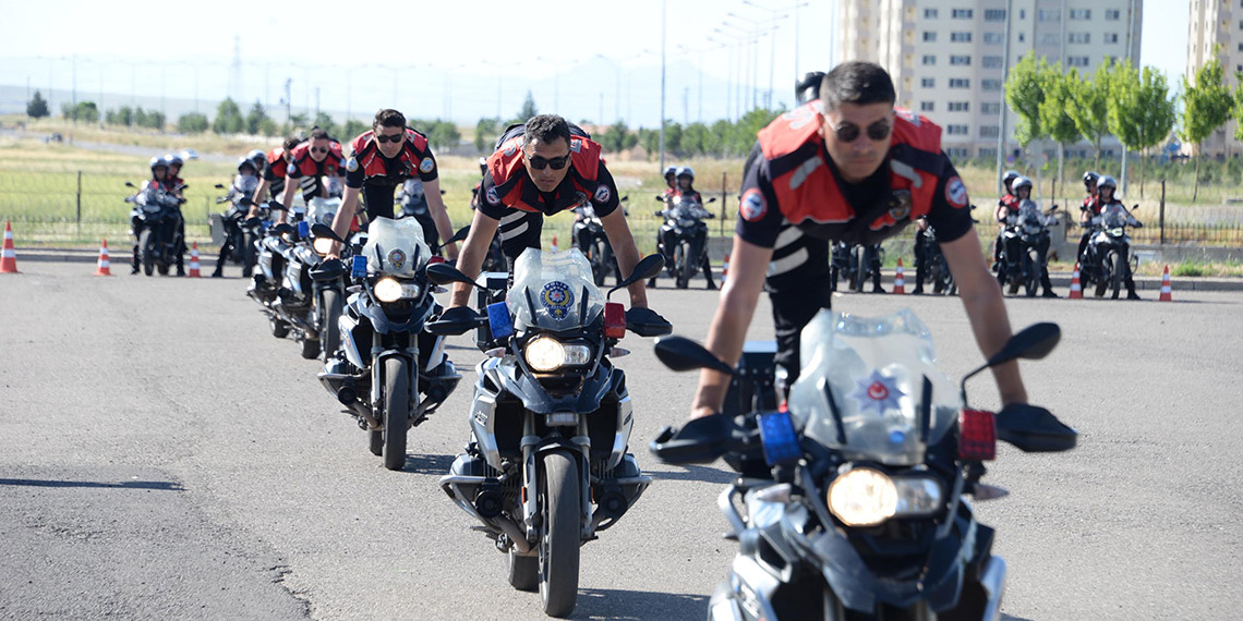 Diyarbakır'da Yunus polisleri timleri, mezun oldu