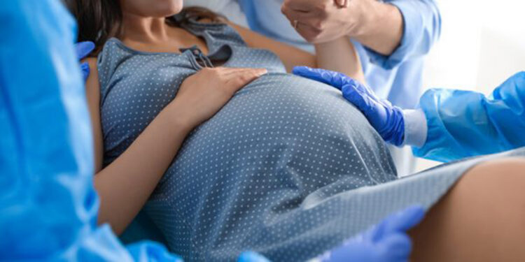 Doğum travması her 100 kadından 4’ünü etkiliyor