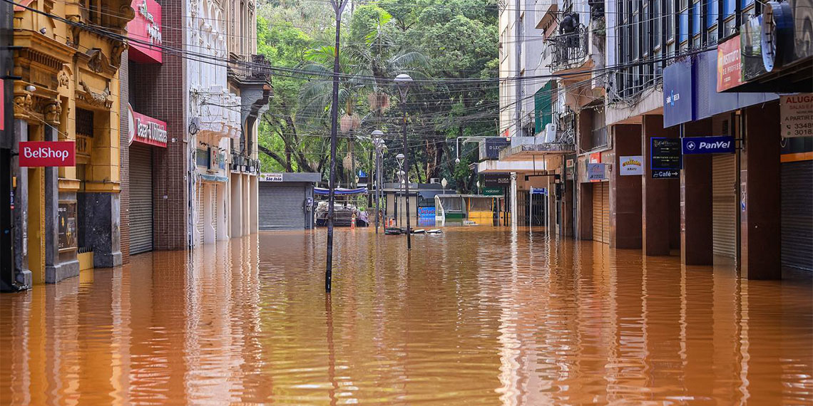 Elon Musk Brezilya'da sel felaketinden etkilenen Rio Grande do Sul eyaletine 1000 adet internet anteni bağışladı.