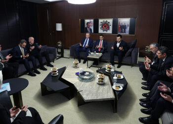 Erdoğan'dan Pevrul Kavlak için taziye ziyareti