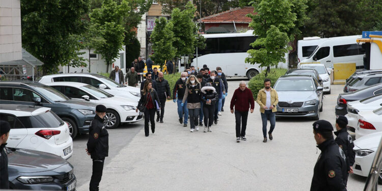 Eskişehir ve Ankara'da fuhuş operasyonu