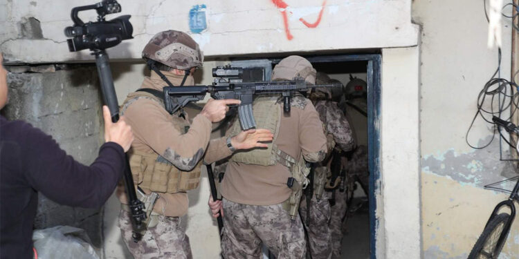 Narkoçelik-17 operasyonları 1️ Ton 2️3 kilogram Metamfetamin ele geçirildi