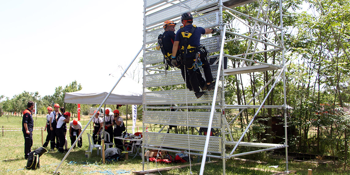 Edirne'de üniversiteler arası arama-kurtarma yarışması