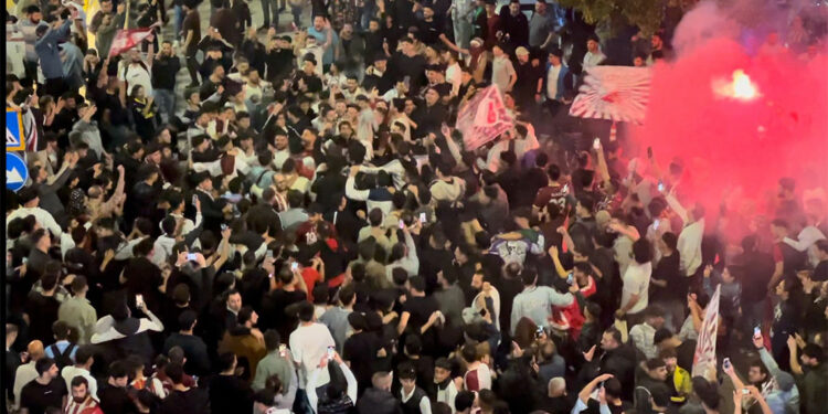 Elazığspor 2'nci lige yükseldi