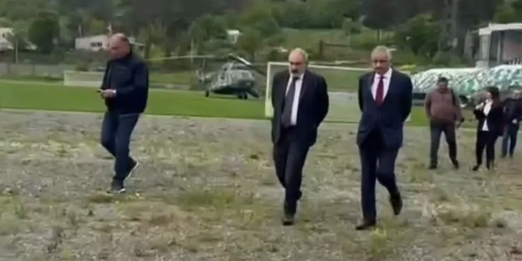 Ermenistan başbakanı'nın helikopteri acil iniş yaptı