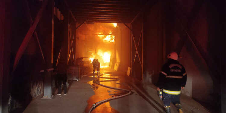 Mobilya fabrikasında çıkan yangının nedeni belli oldu