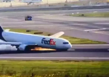 Faciayı kadın pilot önledi