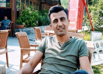Fatih'te önce karısını sonra karısıyla tanıştıranı öldürdü