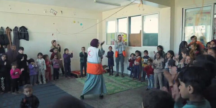 Filistin'de savaştan etkilenen çocuklara psikolojik yardım